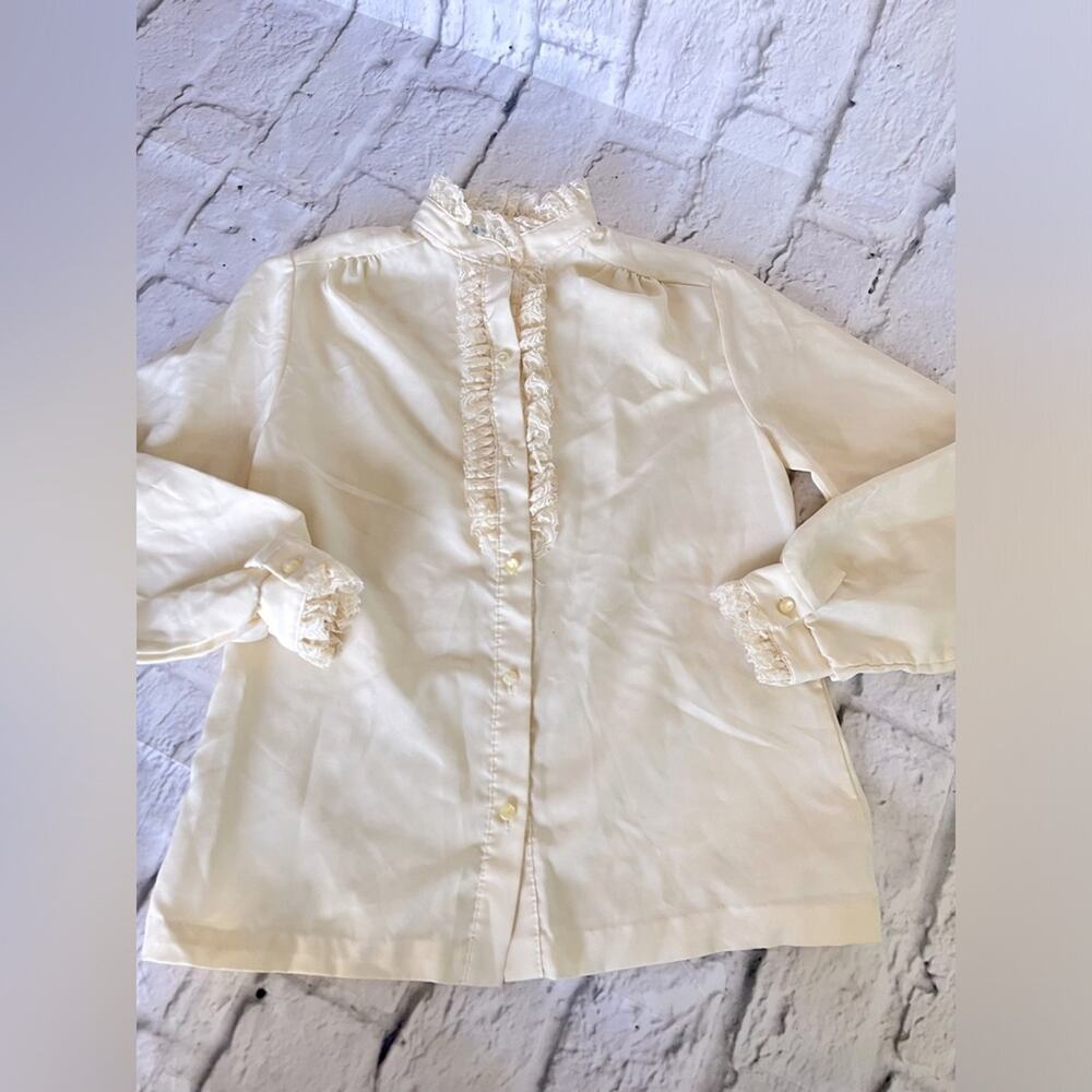 Vintage lady holiday cream color long sleeve lace blouse size small